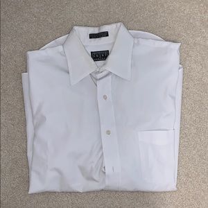 Men’s white dress shirt
